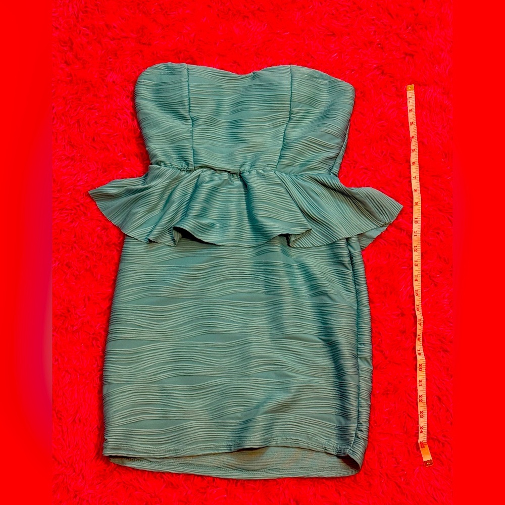Elegant Strapless Teal Dress B003